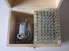 Uhrmacherwerkzeug Bergeon Triebnietmaschine 5285-B aus Werkstatt Auflösung.