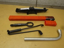 Wagenheber Radschlüssel