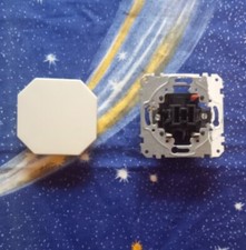 Merten Octocolor Wechsel Schalter Reinweiss Aktivweiss leicht gedunkelt /Kratzer