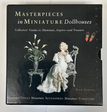 Dollhouses: Miniature