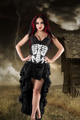 Gothic steampunk burlesque neo - gothic,