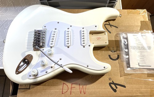 Fender squier stratocaster - squier,