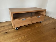 TV Board auf Rollen mit Schubladen Besta Jägra von IKEA