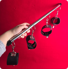 Bondage Metall Spreizstange Beinspreizer  BDSM PU-Leder Handschellen Fußfesseln