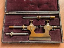 Zapfenrollierstuhl / Jacot