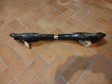 Wave-Board, schwarz und weiß