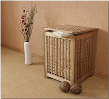 Walnuss Wäschetruhe mit