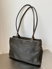 BREE Schultertasche klein olivegrün grün genarbtes Leder mit Patina