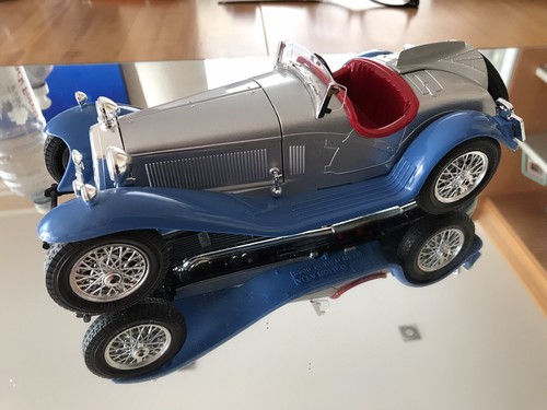 Burago alfa romeo 2300 - 18,