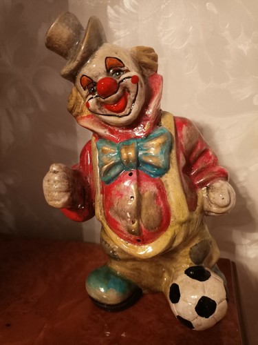 Spardose clown figur aus - aus, ton