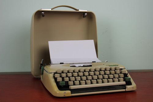 Schreibmaschine olimpya - schreibmaschine,