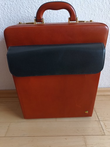Vintage lederkoffer mit apple - lederkoffer,