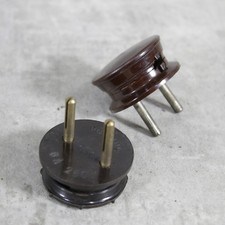 2 x alter Stecker Bakelit Netzstecker Vintage Retro Ersatzteil Winkelstecker