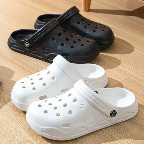Klassische sandale crocs stil - klassische, crocs-stil