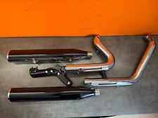 KOMPLETT  Auspuff Krümmer Harley Davidson Softail Breakout M8