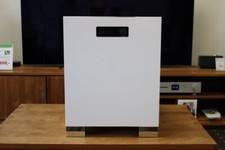 Quadral Aurum Orkus DSP Weiß - Aktiv-Subwoofer / 32cm Tieftöner / 600 Watt