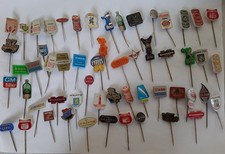 52x Anstecknadel intern. meist