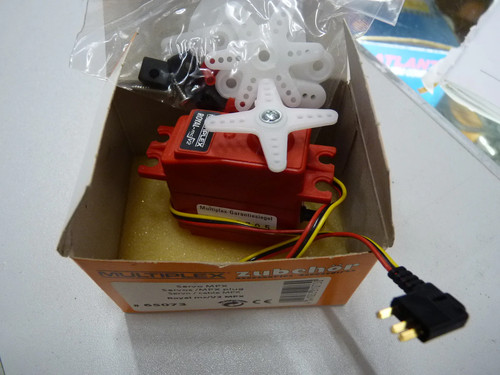 Multiplex servo royal - servo,