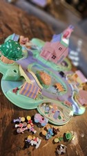 Polly Pocket Dreamworld große Landschaft mit Figuren