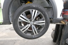 Caddy Alltrack Golf Reifen Sommerreifen 215/55 ZR17 98W 2K5601025P Felgen 2-7mm