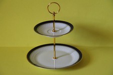 zweistöckige Etagere Teller