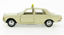 CURSOR 576 Mercedes-Benz W123 200-300 D TAXI 1:35 Modellauto Model Car Auto