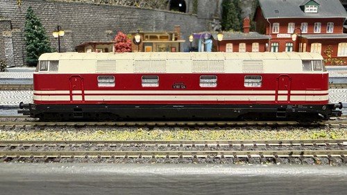 Tillig diesellok v180 124 - tillig,