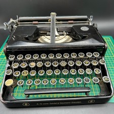 Vintage 1937 Erika Modell 5