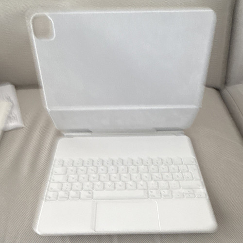 Apple ipad magic keyboard - ipad,