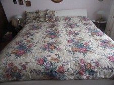 Tagesdecke, Bettüberwurf, buntes  Blumenmuster , 250 x 220 cm mit 2 Kopfkissen