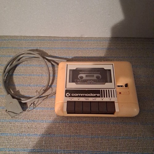 Commodore c64 datasette - 64,
