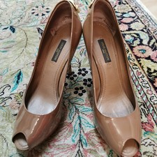 Pumps Louis Vuitton, Paris, Gr. 36, Farbe Latte Macchiato