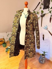 Eleganter Mantel im barocken