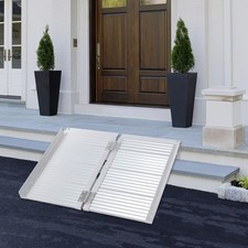 Klappbare Rollstuhlrampe für