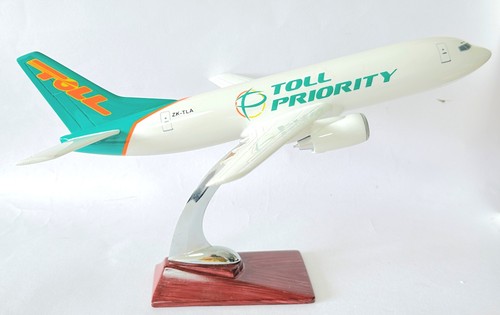 Boeing 737 300 toll - boeing, priority