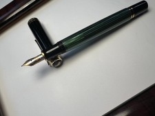 Pelikan Souverän Kolbenfüllhalter M400 Goldfeder F 14k 585 neuwertig  grün (7)