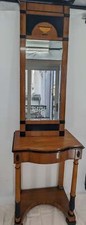 Zeitlose Biedermeier Spiegelkonsole mit Beistelltisch und Spiegel