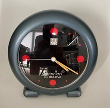 Vintage Benetton by Bulova Design Tischuhr 90er Jahre Made in France 25 cm hoch