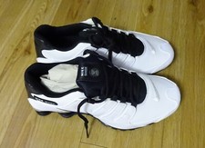 Nike Shox NZ Gr. 42 Neu Weis