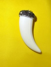 Stoßzahn Anhänger white