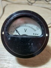 Voltmeter 250V, Rund, mechanisch, Analog, Einbaug. Durchmesser 6,5cm, Tiefe: 4cm