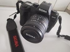 SIGMA SD-9  mit Objektiv  Sigma 28-105mm 1:3.8-5.6 UC-III 
