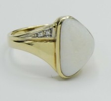 Voll Milch Opal Solitär