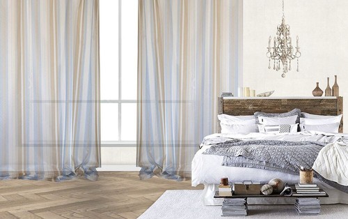 Gardine halb transparent