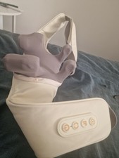 Kabelloses Nacken Rücken und Oberschenkel Massager aus Leder. Mit Karton & Anleitung unbenutzt