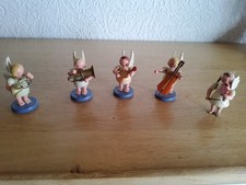 5 Engel Erzgebirge Musikengel, weiße Flügel, Hersteller-Stempel, Höhe ca. 6 cm