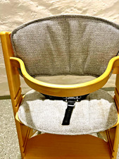  2 x Kinderhochstühle- Echtholz ,gut erhalten - Nichtraucherhaushalt