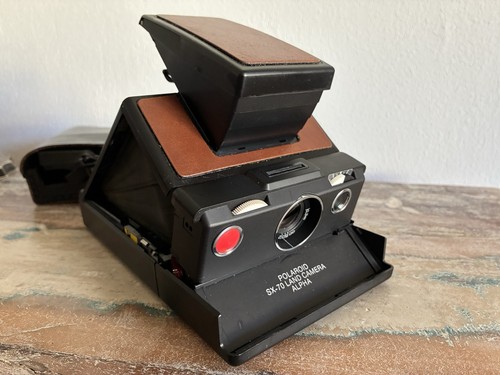 Polaroid land camera - sx-70,