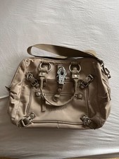 Georg Gina und Lucy  Je ny