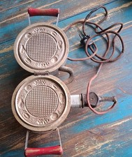 Altes antikes Hörncheneisen